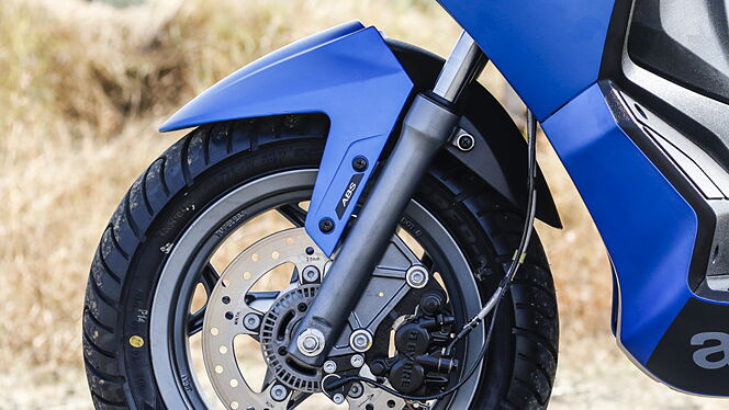 Aprilia SXR 160 image 9