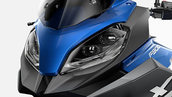 BMW F900XR image 5