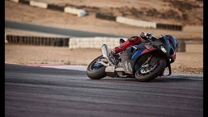 BMW M 1000 RR image 2