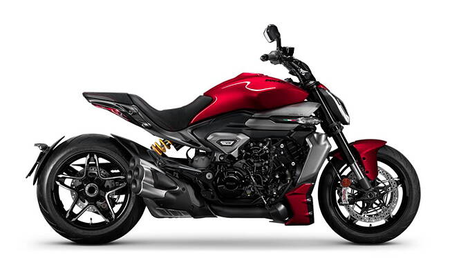 Ducati XDiavel V4 Review – Features, Performance, and Design