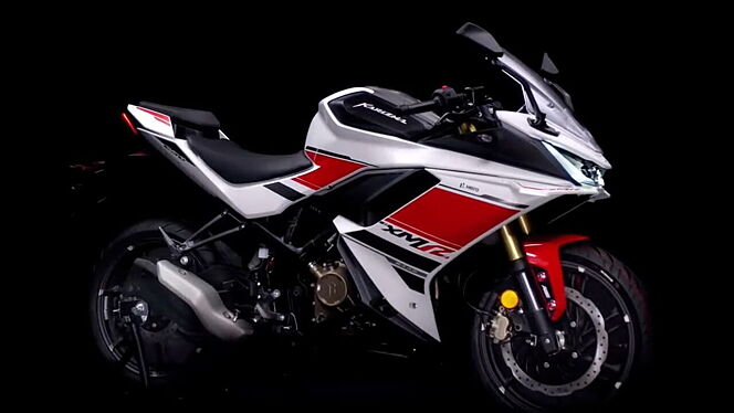 Hero Karizma XMR 250 Review – Features, Performance, and Design