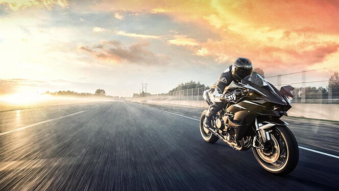 Kawasaki Ninja H2R image 3