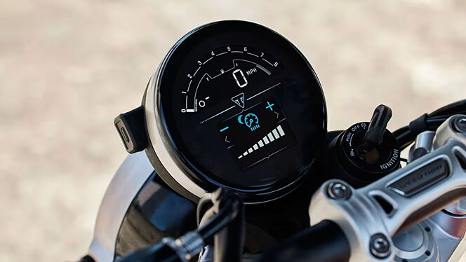 Triumph Speed Triple 1200 RS image 4