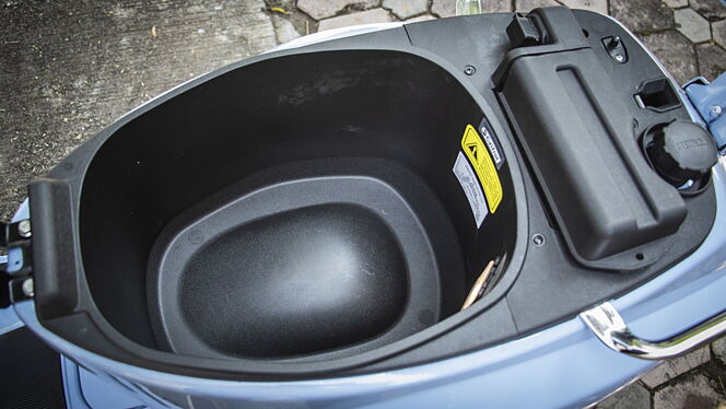 Vespa VXL 150 image 8