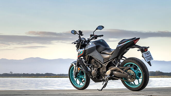Yamaha MT-03 image 2