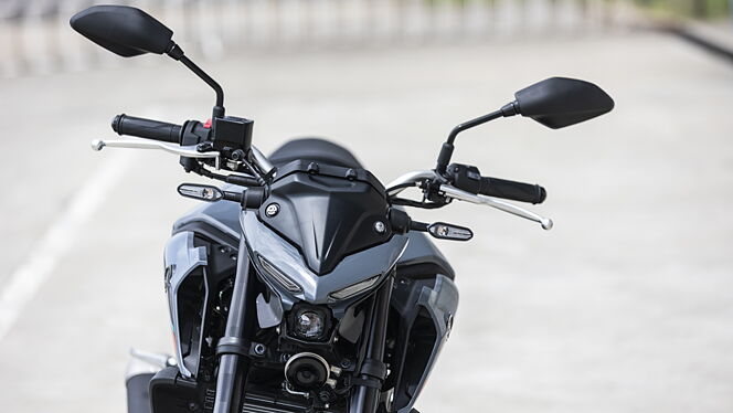 Yamaha MT-03 image 8