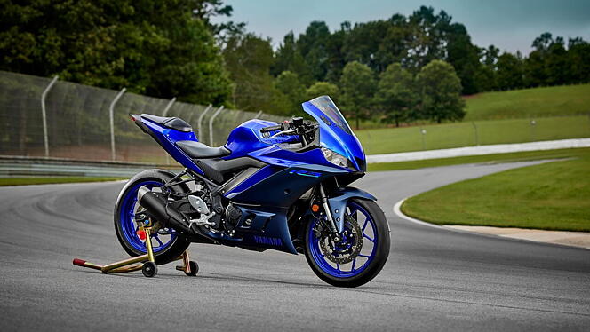 Yamaha YZF-R3 image 3