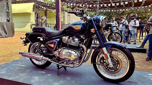 Royal Enfield Bullet 650 Unveiled at Motoverse 2025 with Classic Styling