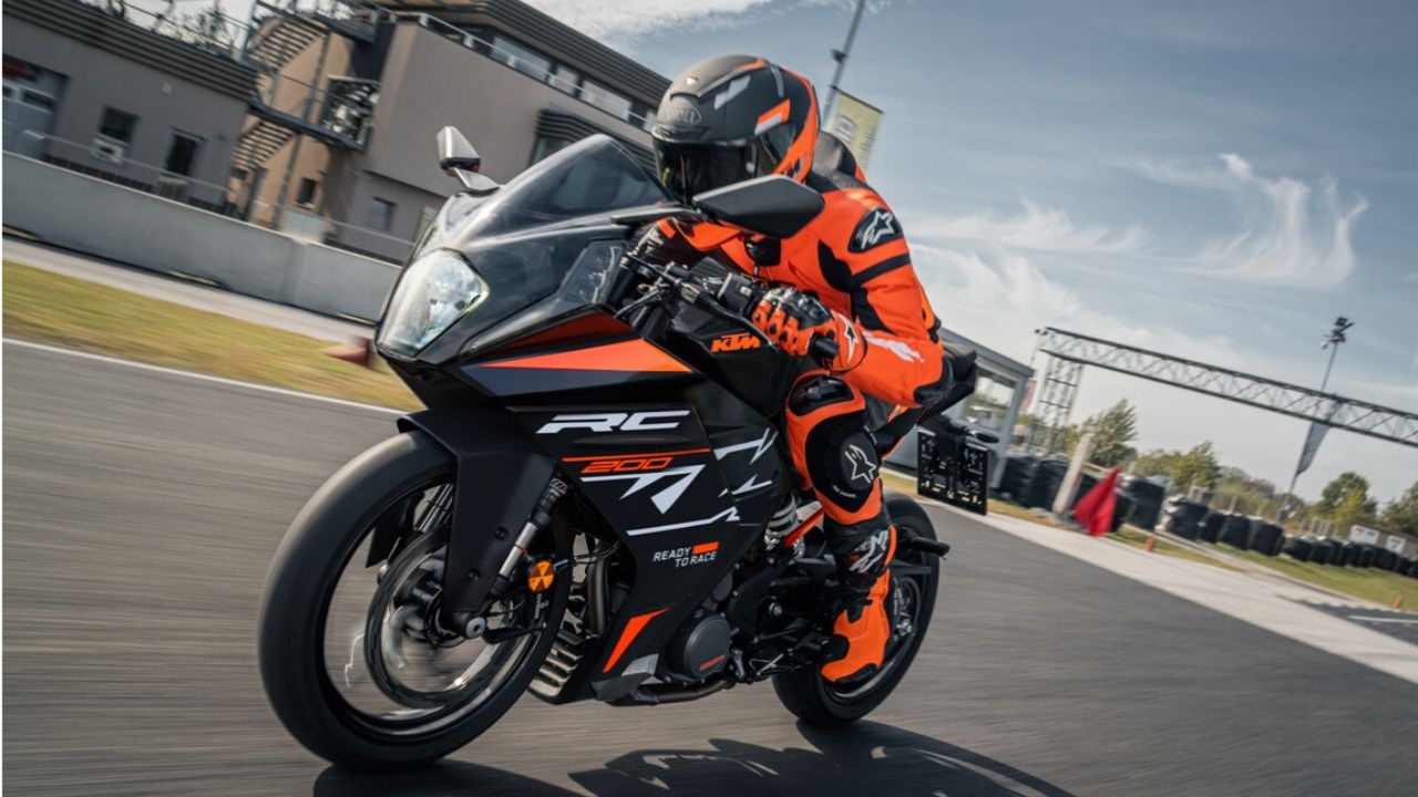 KTM RC 160 Announced – Based on the New Duke 160
