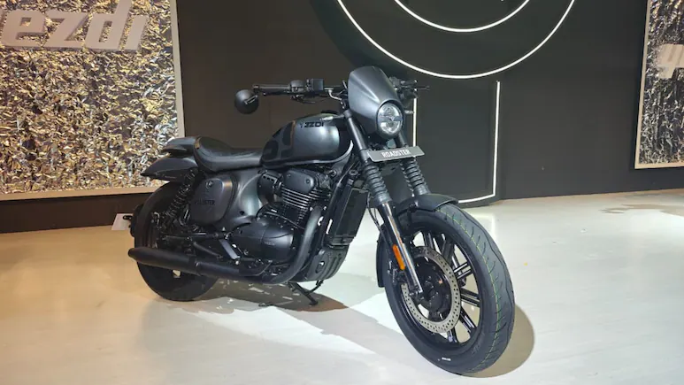 2025 Yezdi Roadster Launched in India — Classic Design with Modern Touches